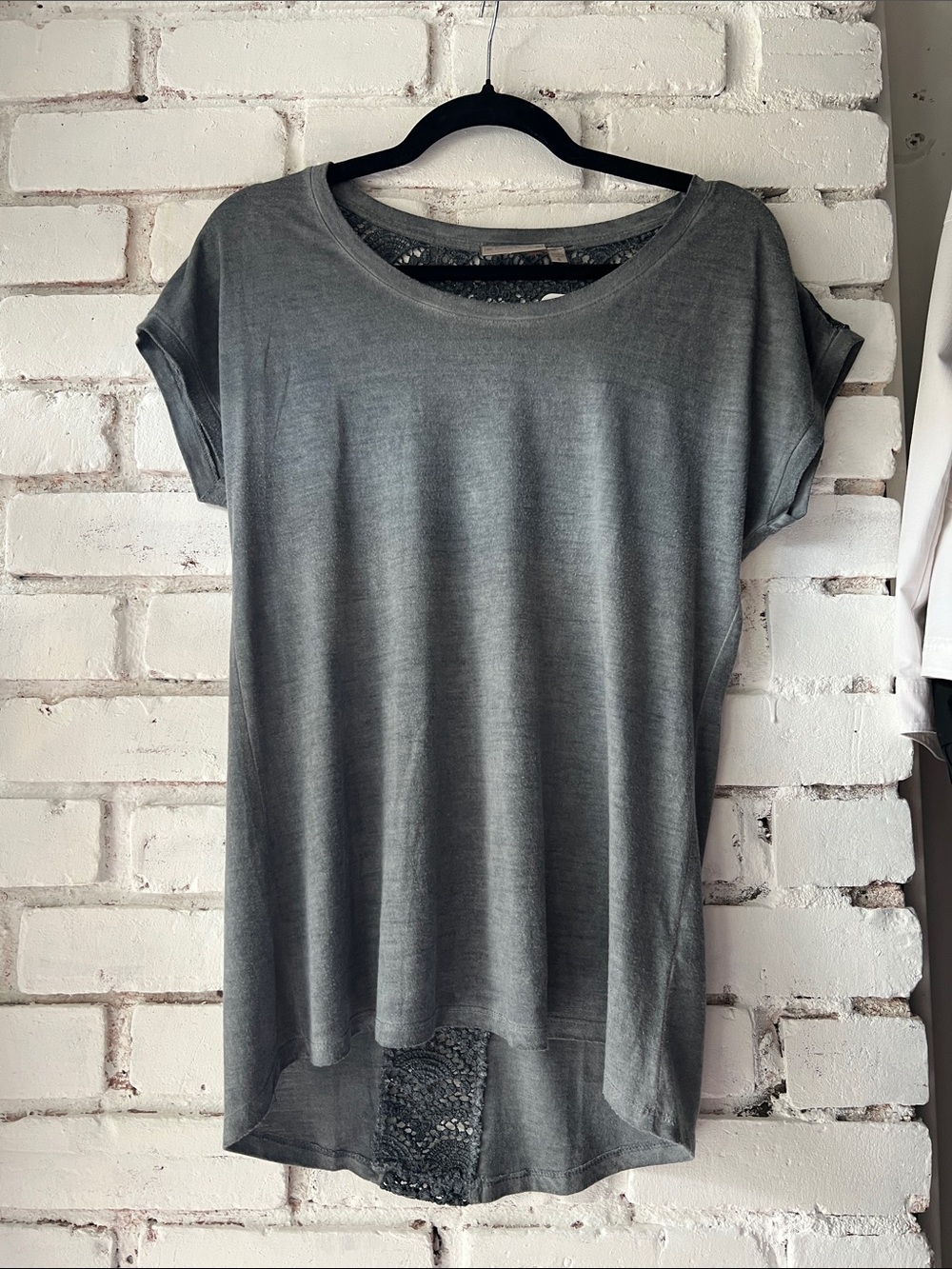 Dantelle Gray Short-Sleeve Tunic with Lace Back